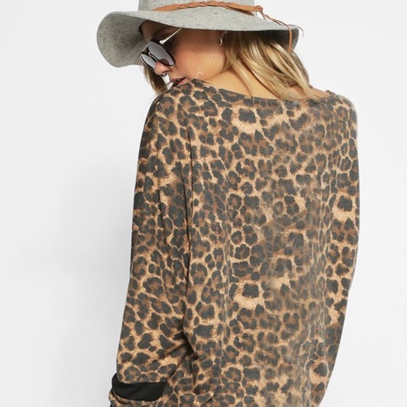 Leopard print top - Picture 3 of 3
